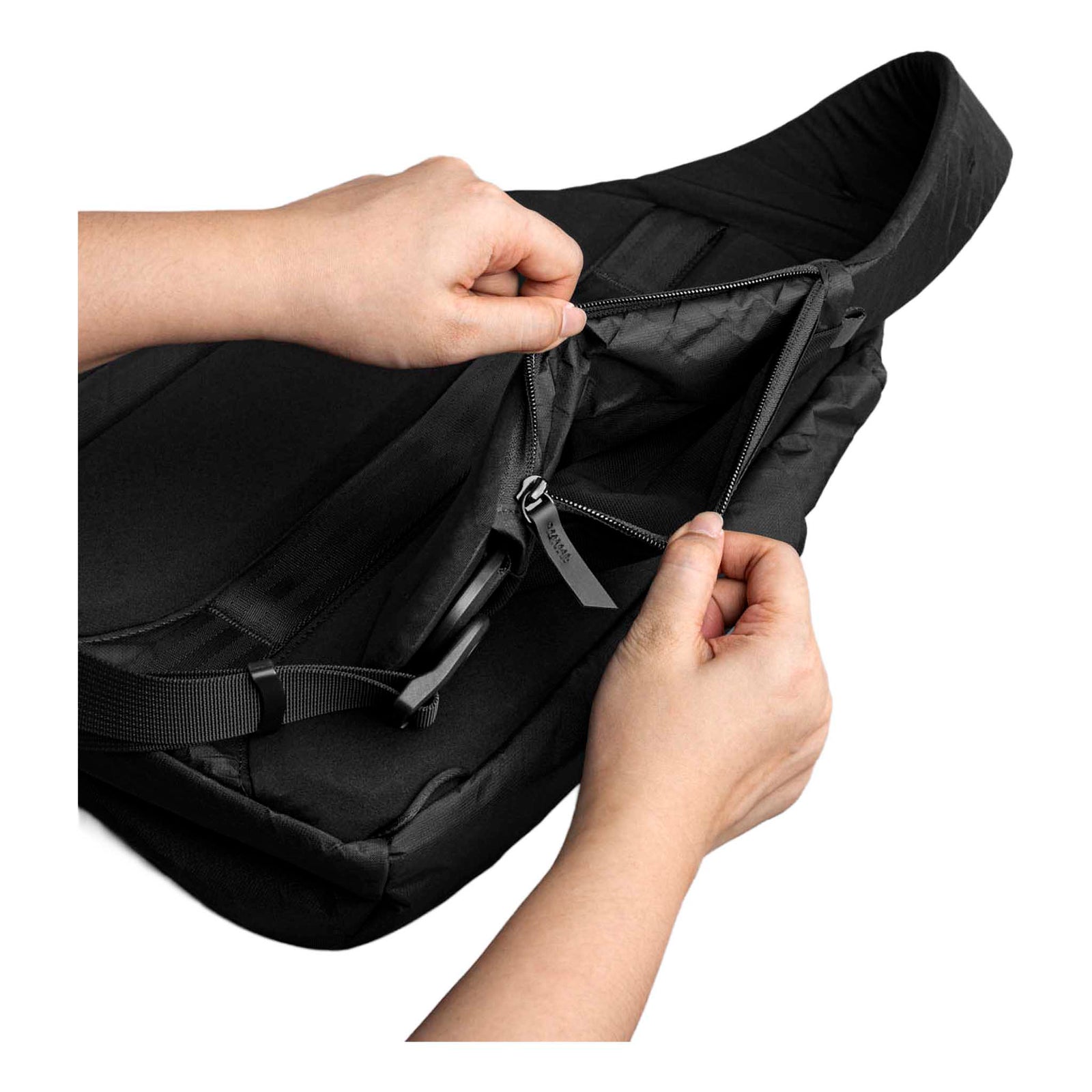 Metro Crossbody | Left Shoulder
