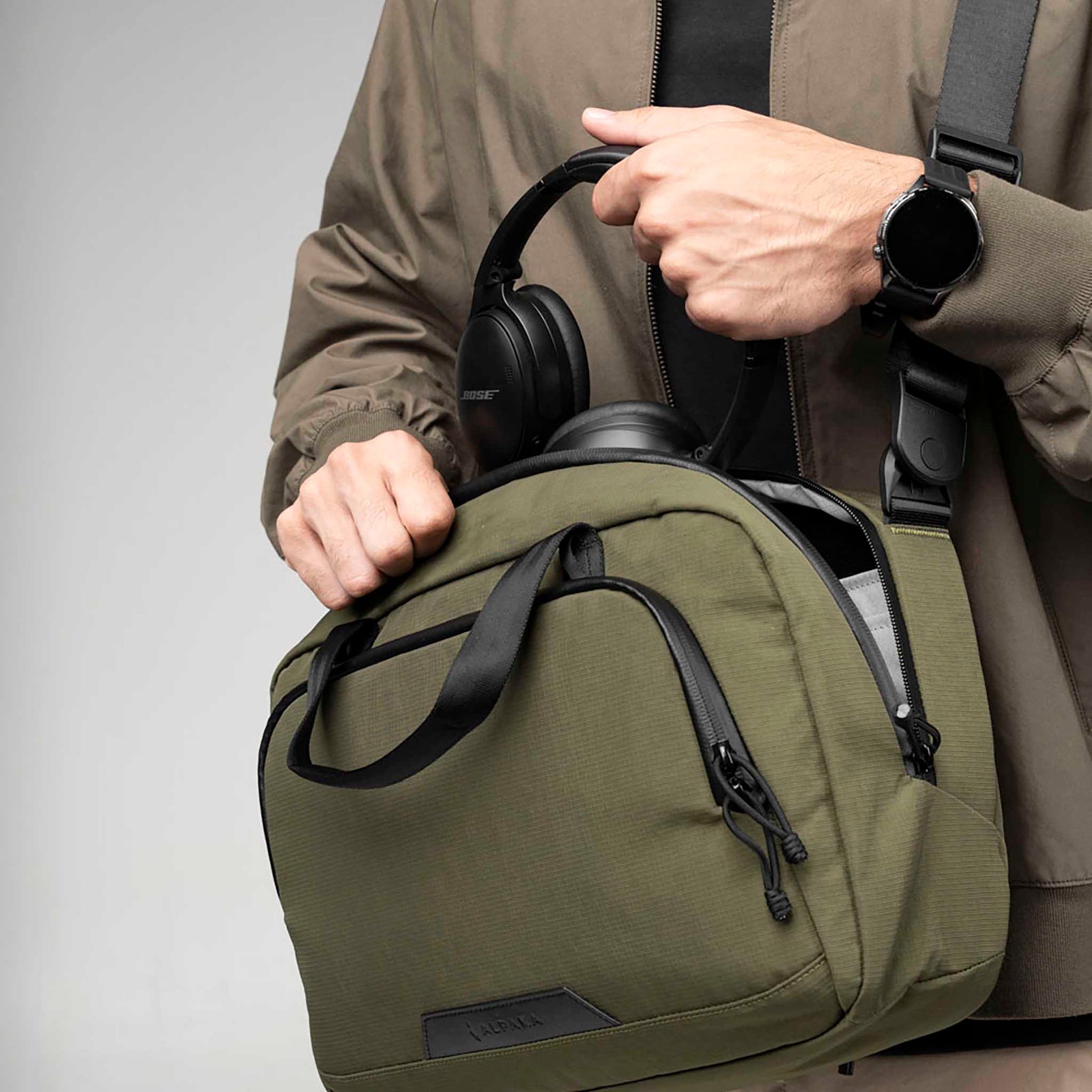 Bravo Brief | 14" Alpaka AA010910524 Briefcases 13L / Green Axoflux 400D Ripstop Nylon