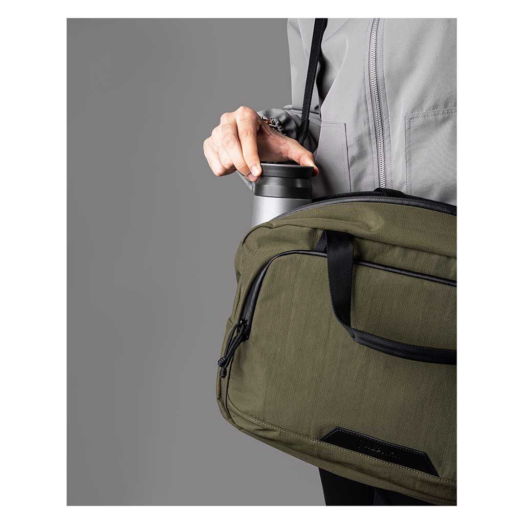 Bravo Brief Alpaka AA010820524 Briefcases 15L / Green | Axoflux 400D