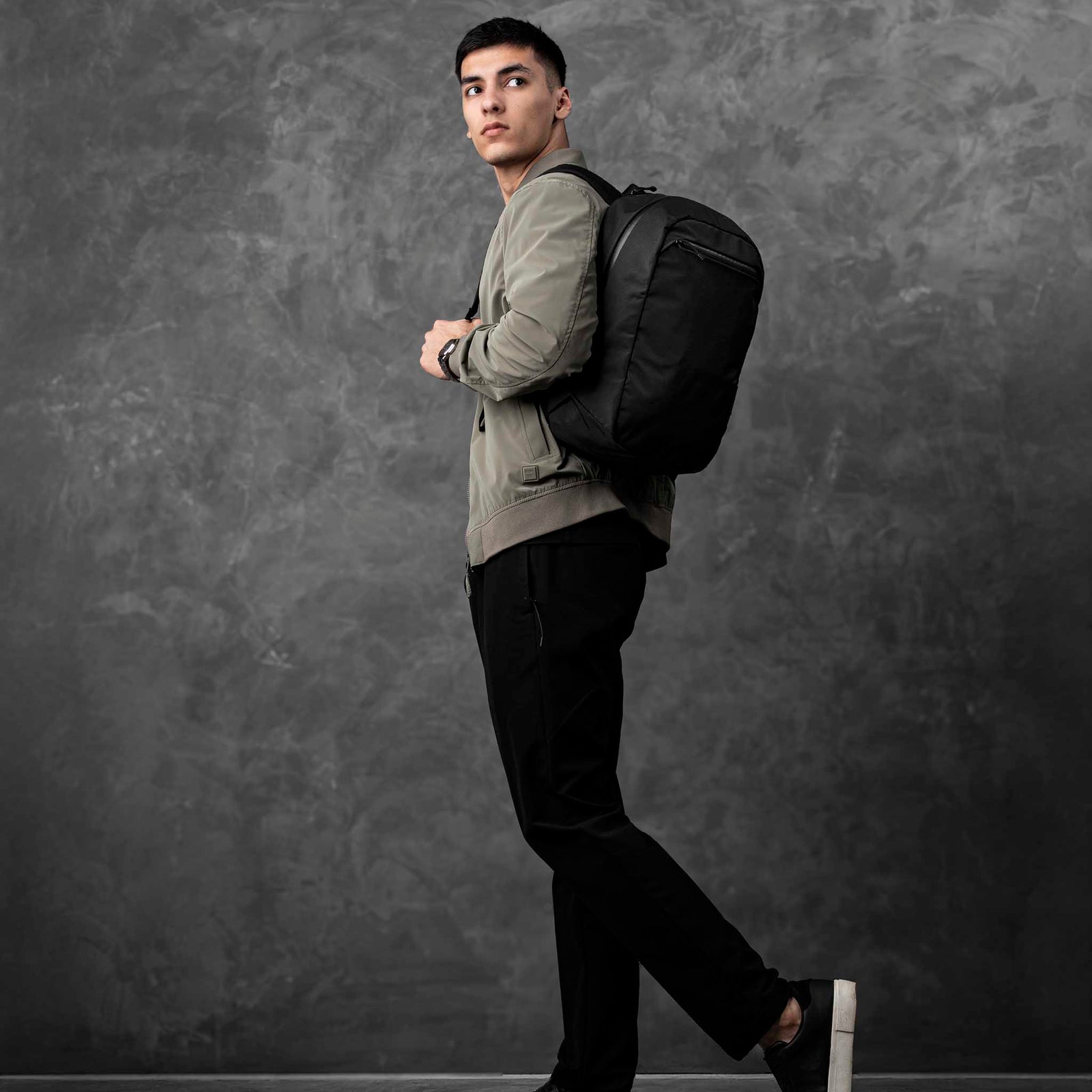 Essential Backpack 16L Alpaka AD010840118 Backpacks 16L / Black Axoflux 210D