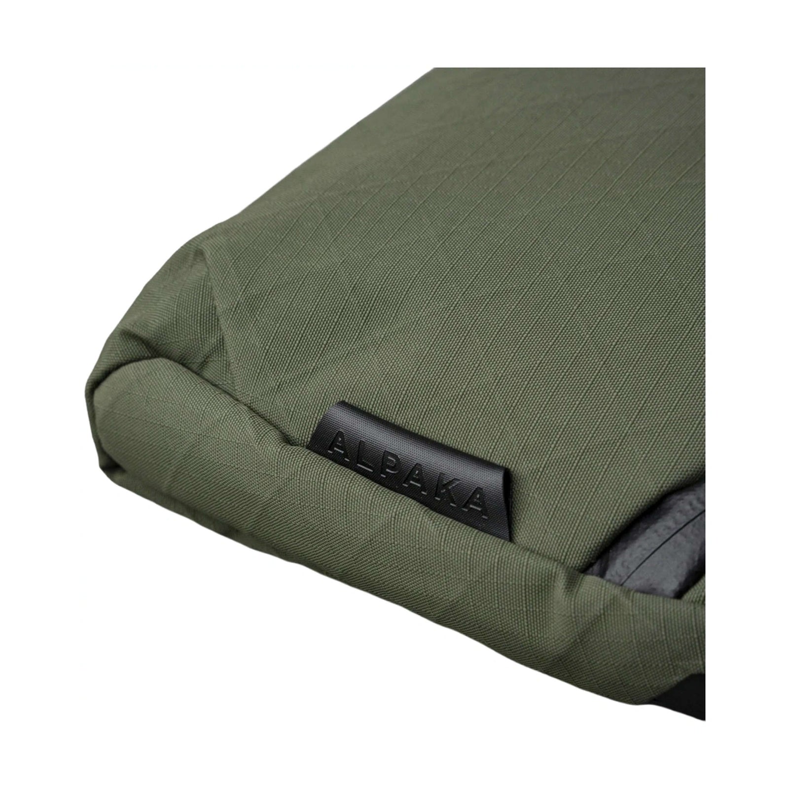 Flight Sling 2L Alpaka AA010460526 Sling Bags 2L / Green | Axogrid 210D