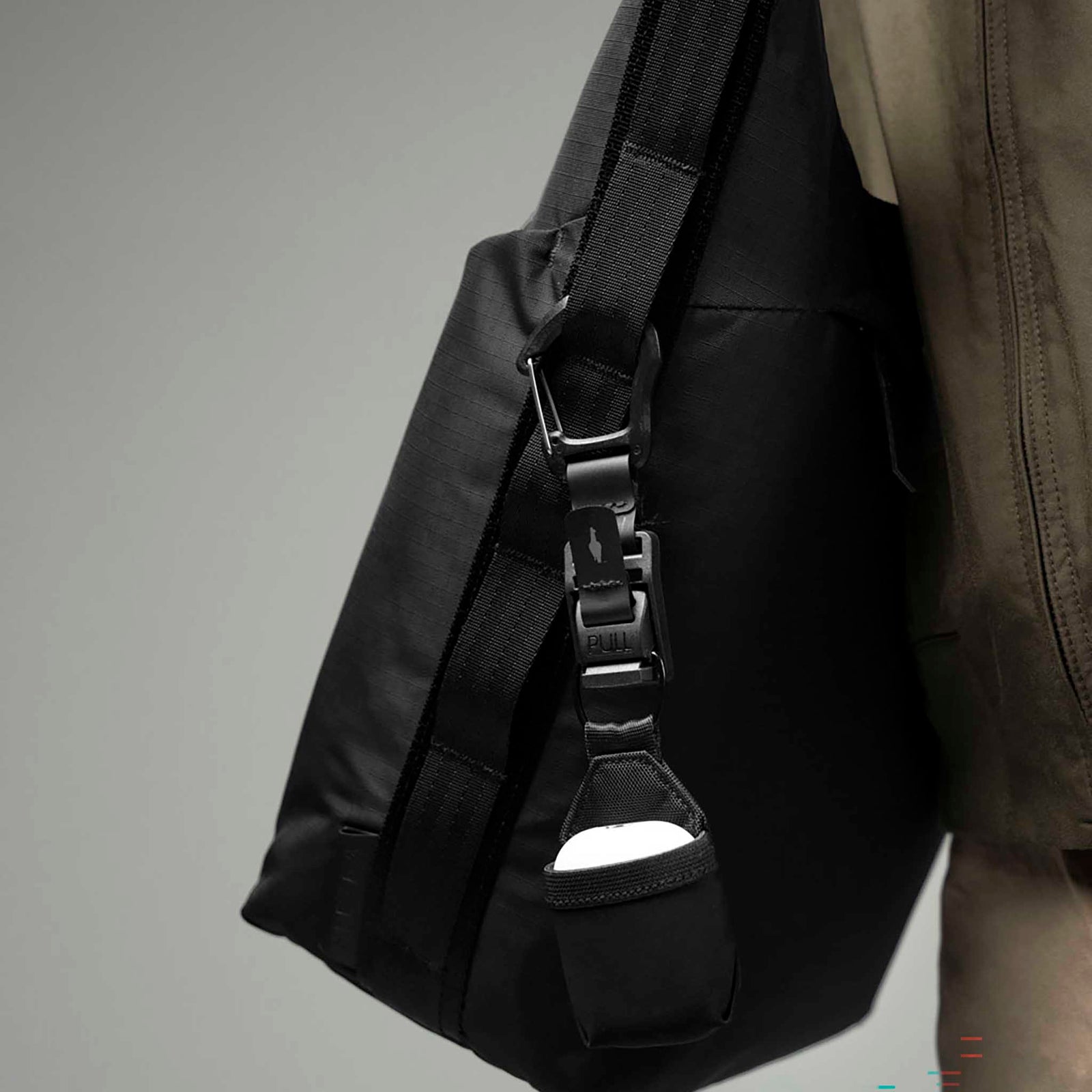 Flow Satchel Alpaka AD010720118 Satchels 10L / Black Axolux 210D
