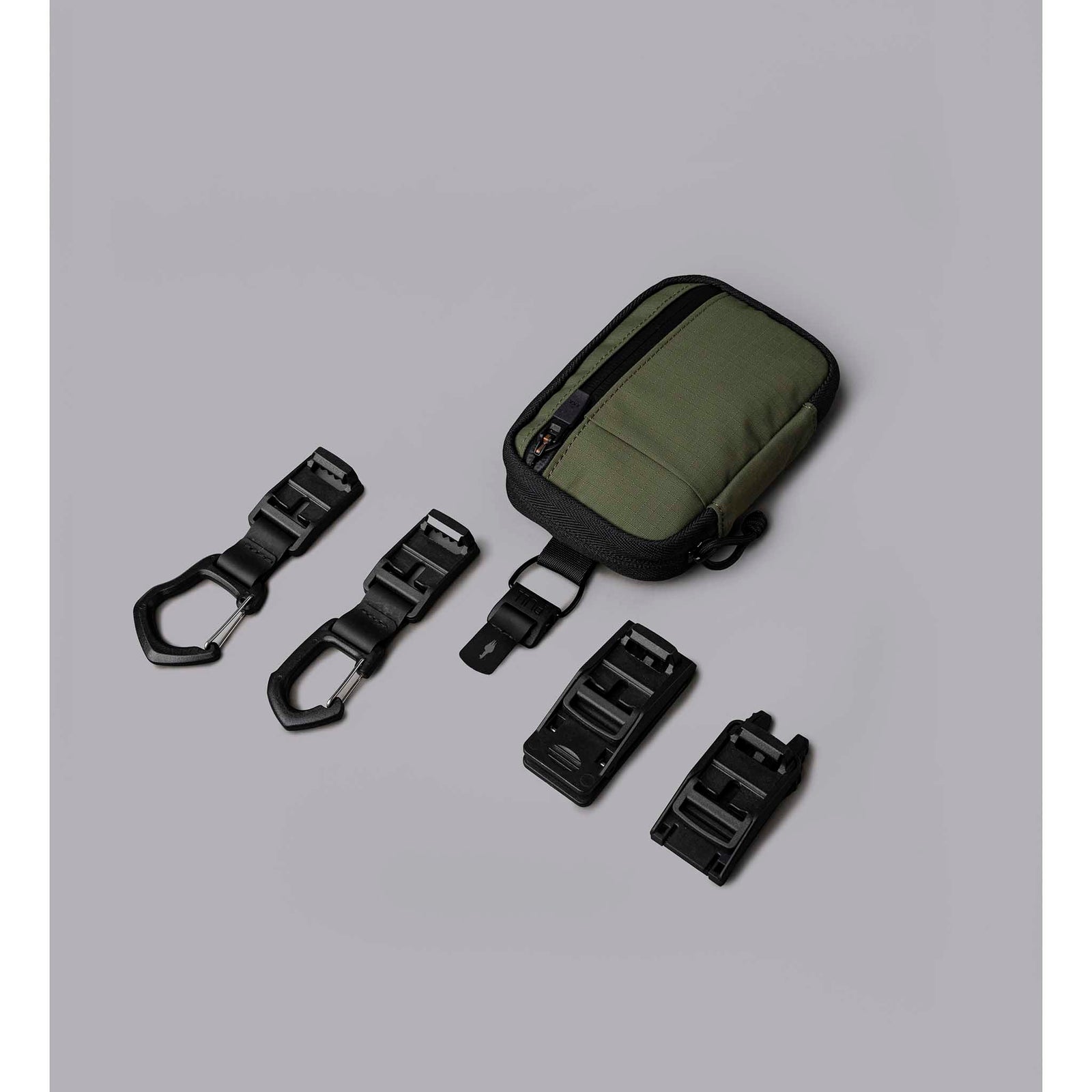 HUB Pouch V2 Alpaka AD010880518 Pouches One Size / Green | Axoflux 210D