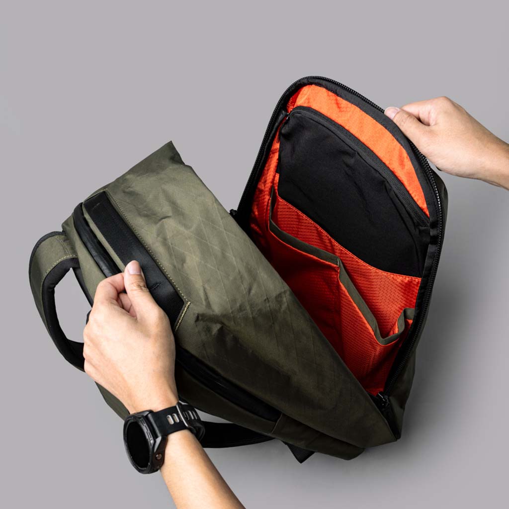 Metro Backpack Pro Alpaka AA010520506 Backpacks 24L / Olive Green | X-Pac VX42