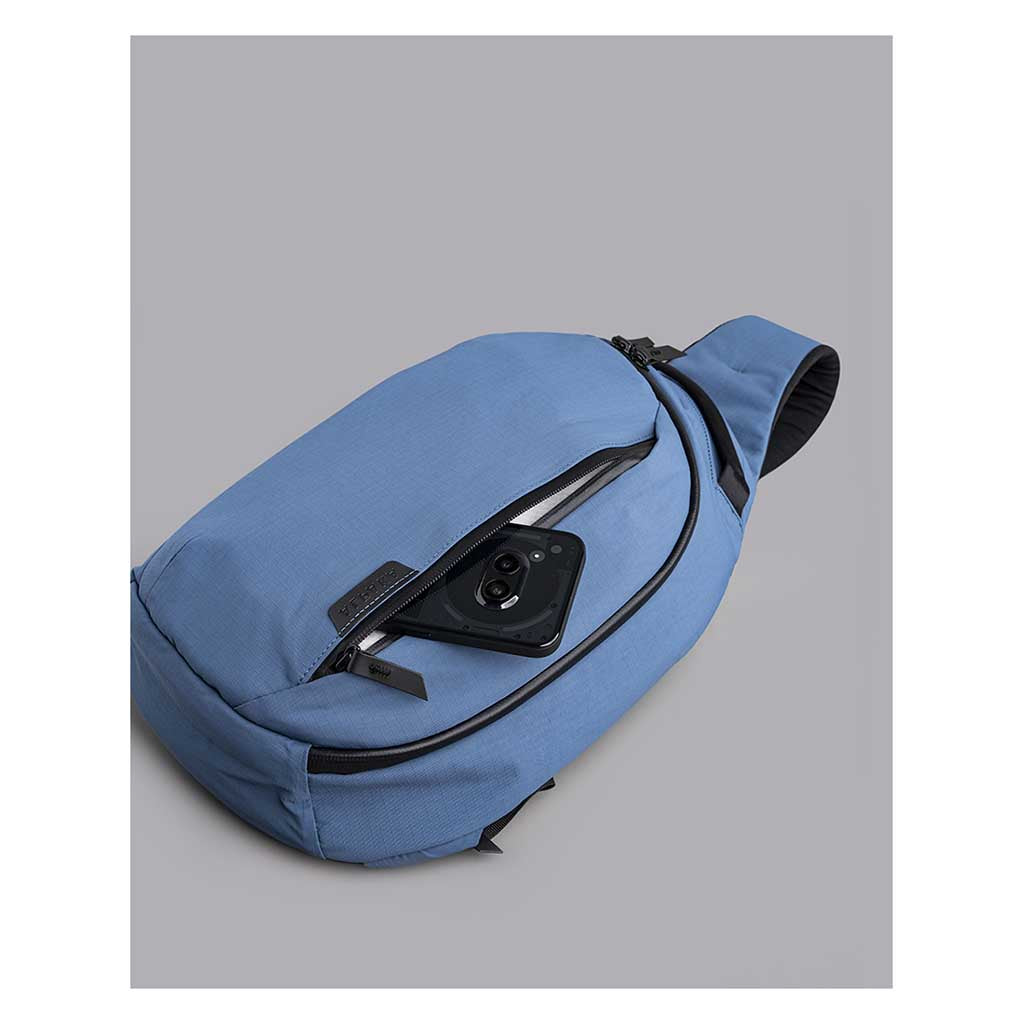 Metro Crossbody | Left Shoulder Alpaka AA010550618 Sling Bags One Size / Blue | Axoflux 210D