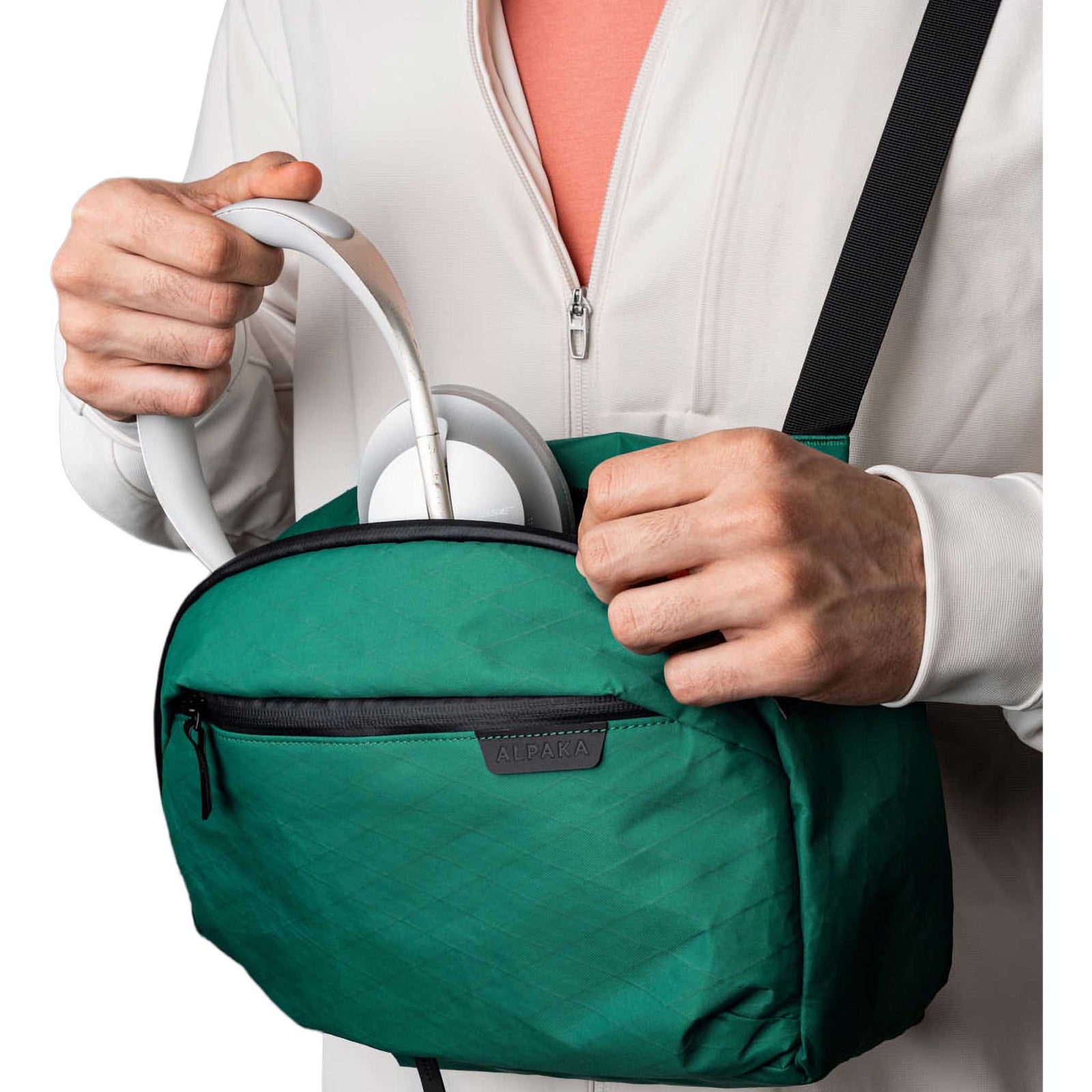 Metro Crossbody | Left Shoulder Alpaka AA010551103 Sling Bags One Size / Cadmium Green | X-Pac VX21