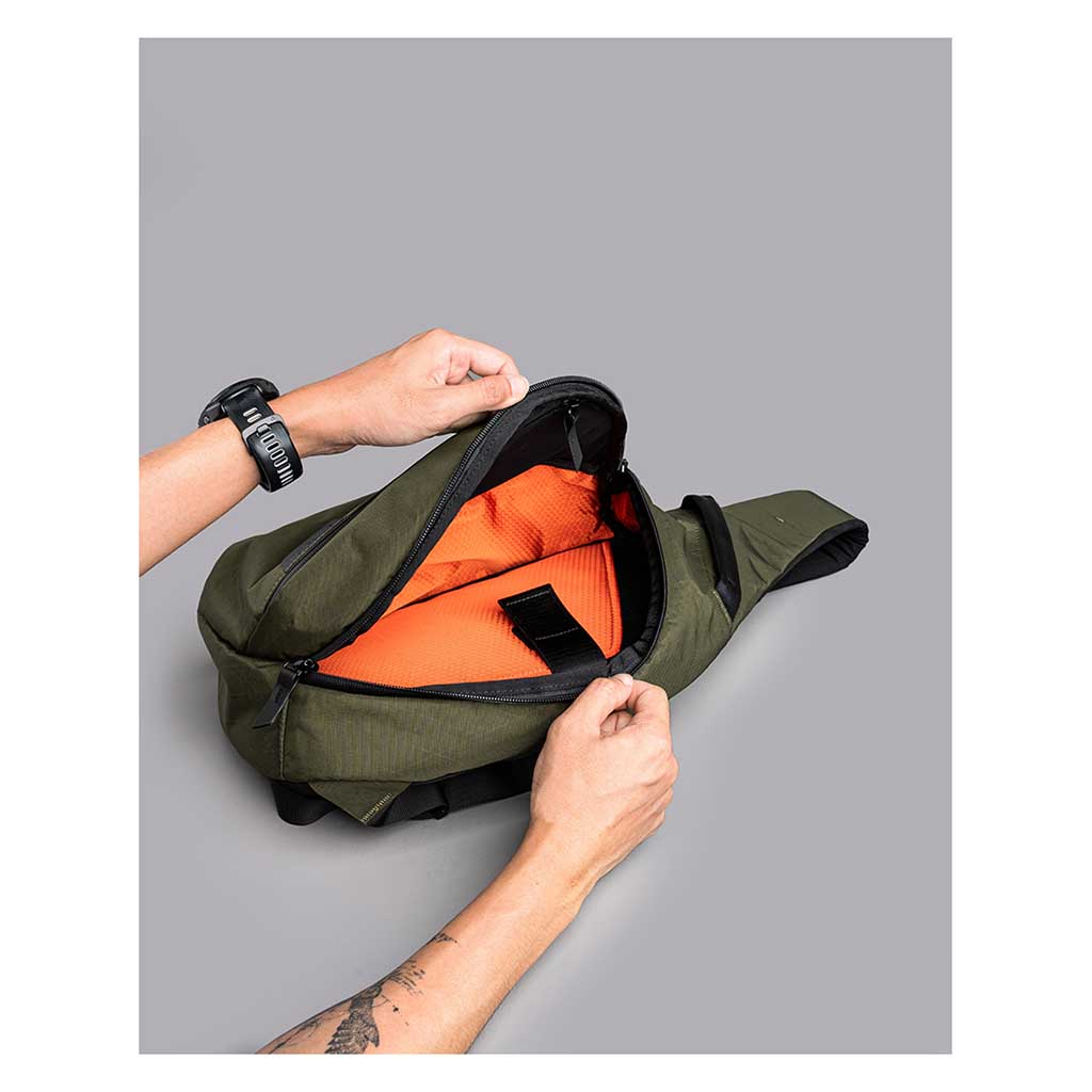Metro Crossbody | Left Shoulder Alpaka AA010550507 Sling Bags One Size / Olive Green | X-Pac X42