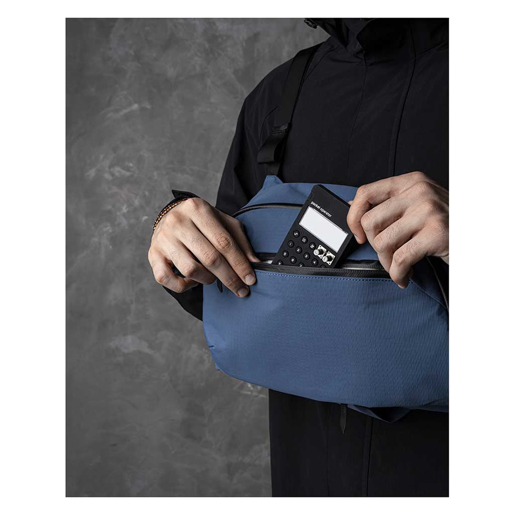 Metro Crossbody | Right Shoulder Alpaka AA010560618 Sling Bags One Size / Blue | Axoflux 210D