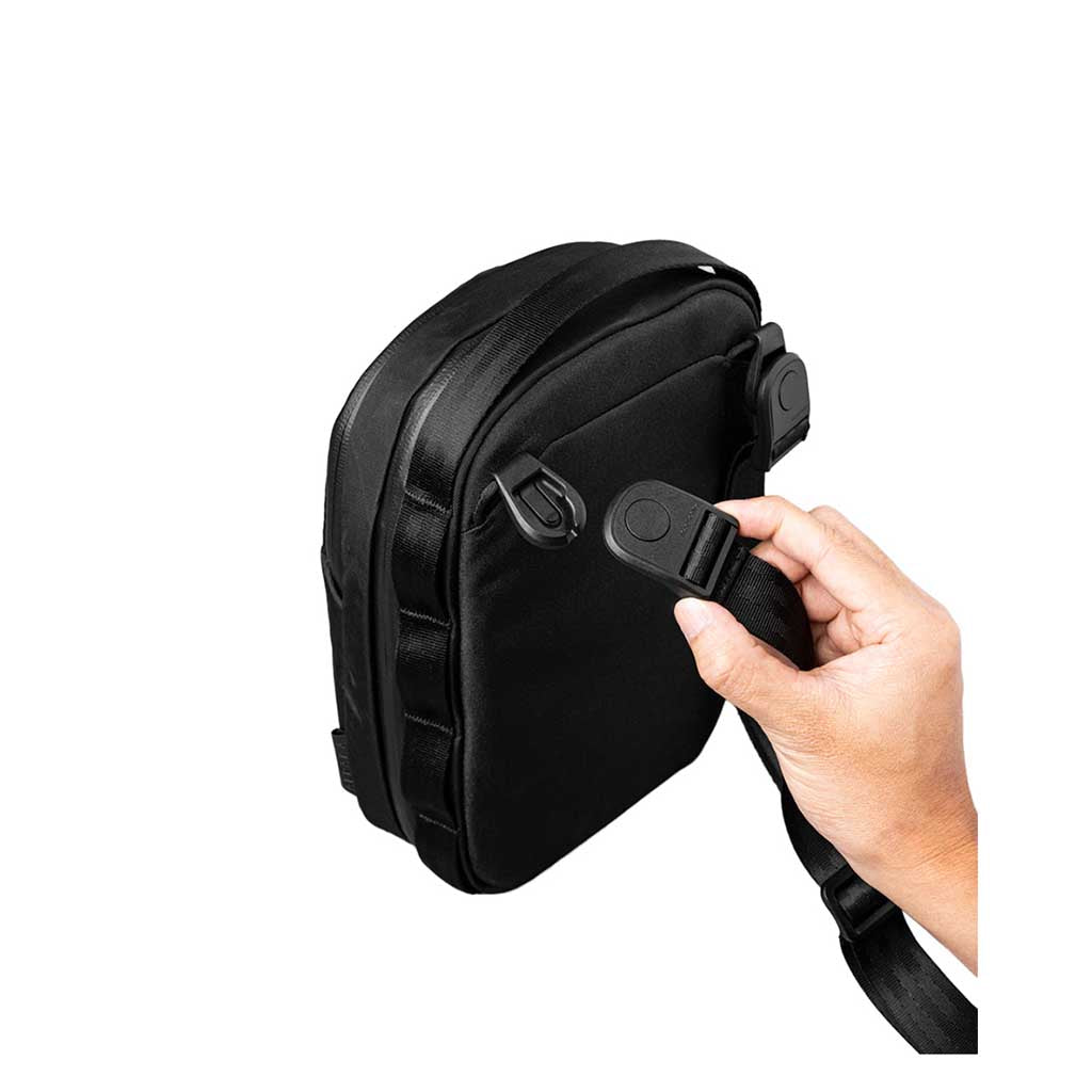 Metro Sling Max Alpaka AD010670106 Sling Bags 3L / Black | X-Pac VX42