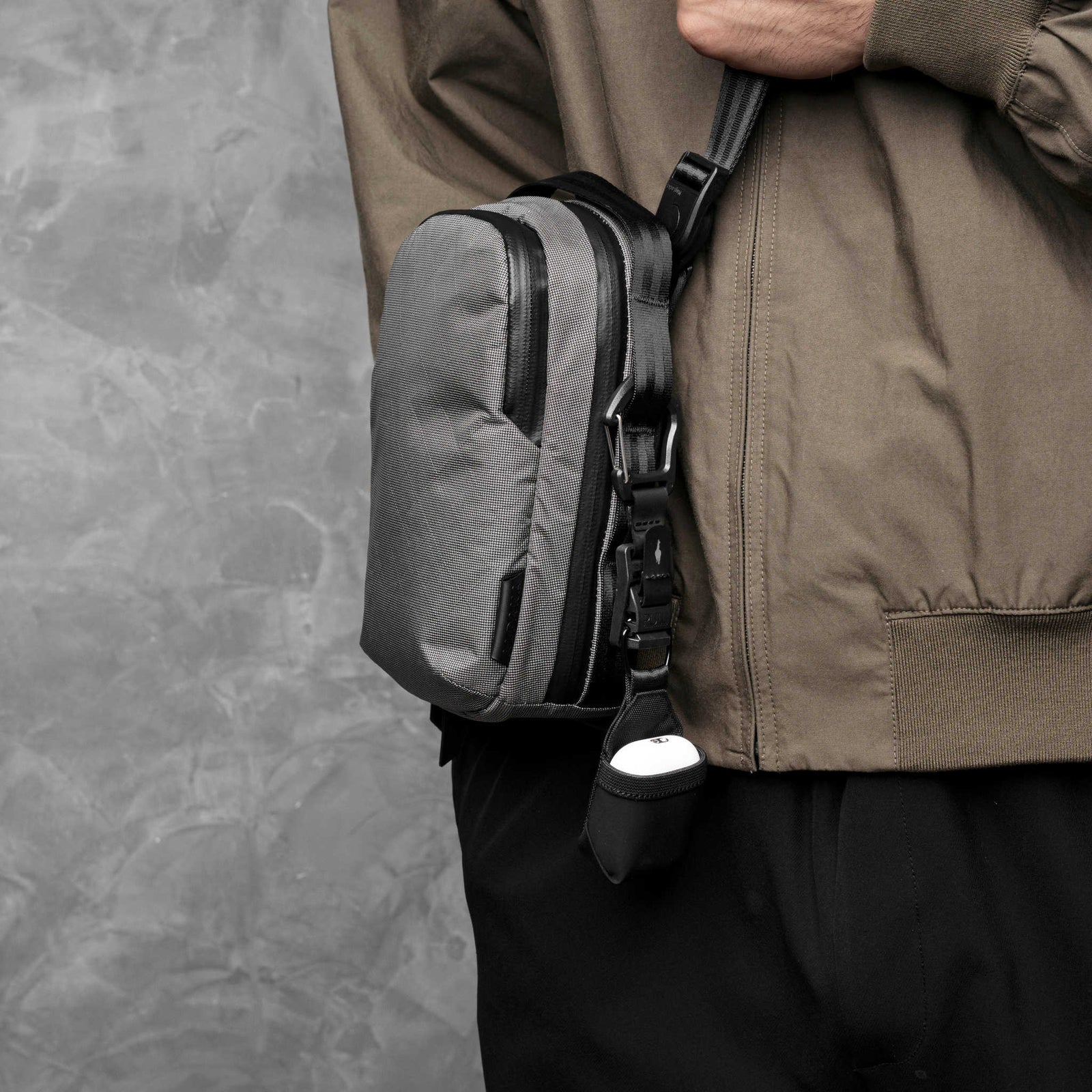 Metro Sling V2 Alpaka AD010630230 Sling Bags 2.5L / Grey Ultradyne 100D
