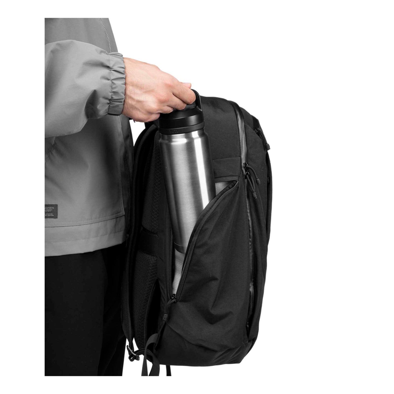 Traverse Backpack 38L Alpaka AA010900124 Backpacks 38L / Black Axoflux 400D Ripstop Nylon