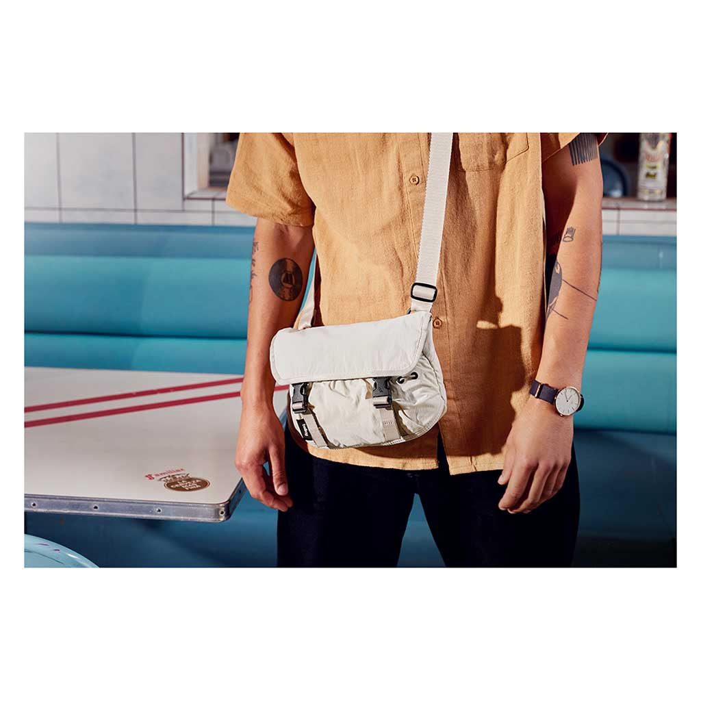 Cinch Mini Messenger Bellroy BHMA-OAT-243 Messenger Bags 6L / Oat