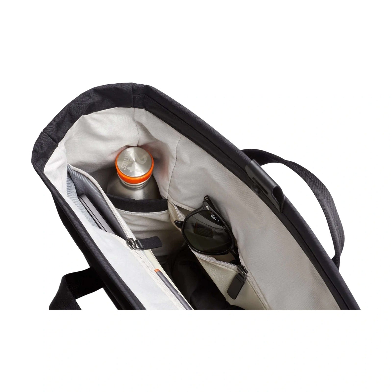 Tokyo Messenger Bag 16" Bellroy BTYB-RVN-213 Messenger Bags TBC / Raven