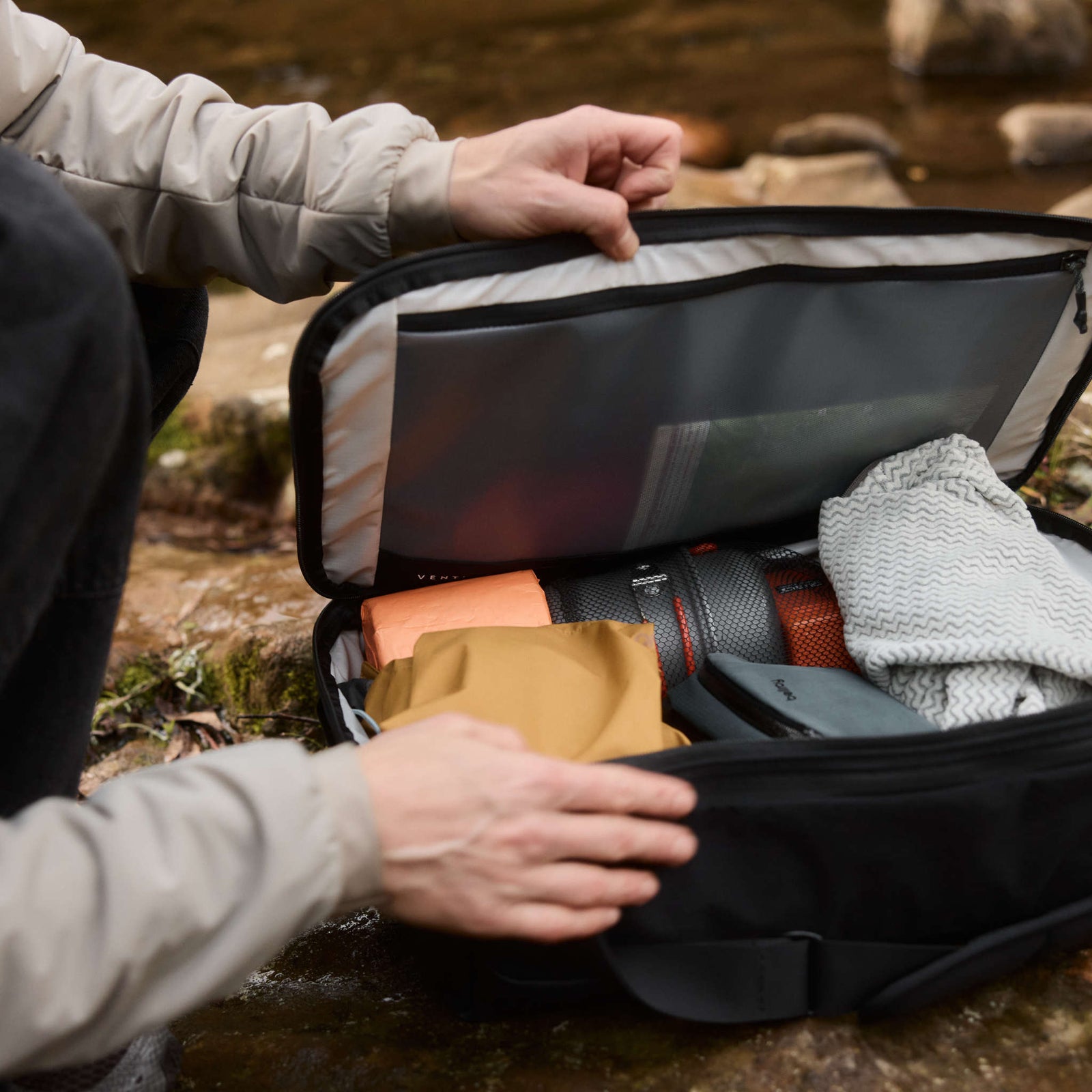 Venture Grab Pack Bellroy BVPA-SAF-246 Backpacks One Size / Safari