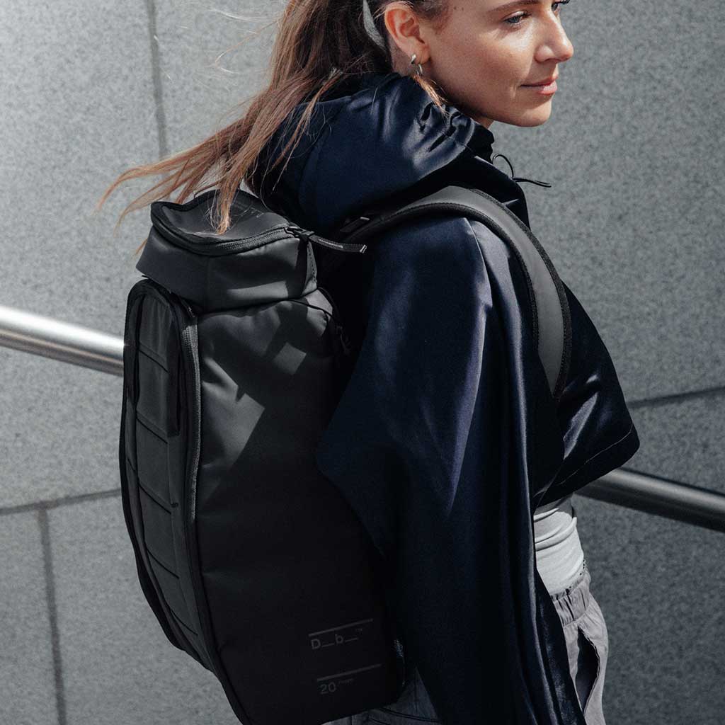Hugger Backpack 20 Db Journey 1000174011201 Backpacks 20L / Charcoal Grey