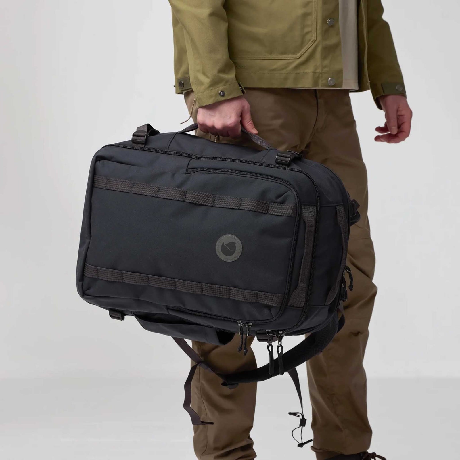 Färden Carry-On Pack Fjällräven F23200303-037 Backpacks 42L / Coal Black