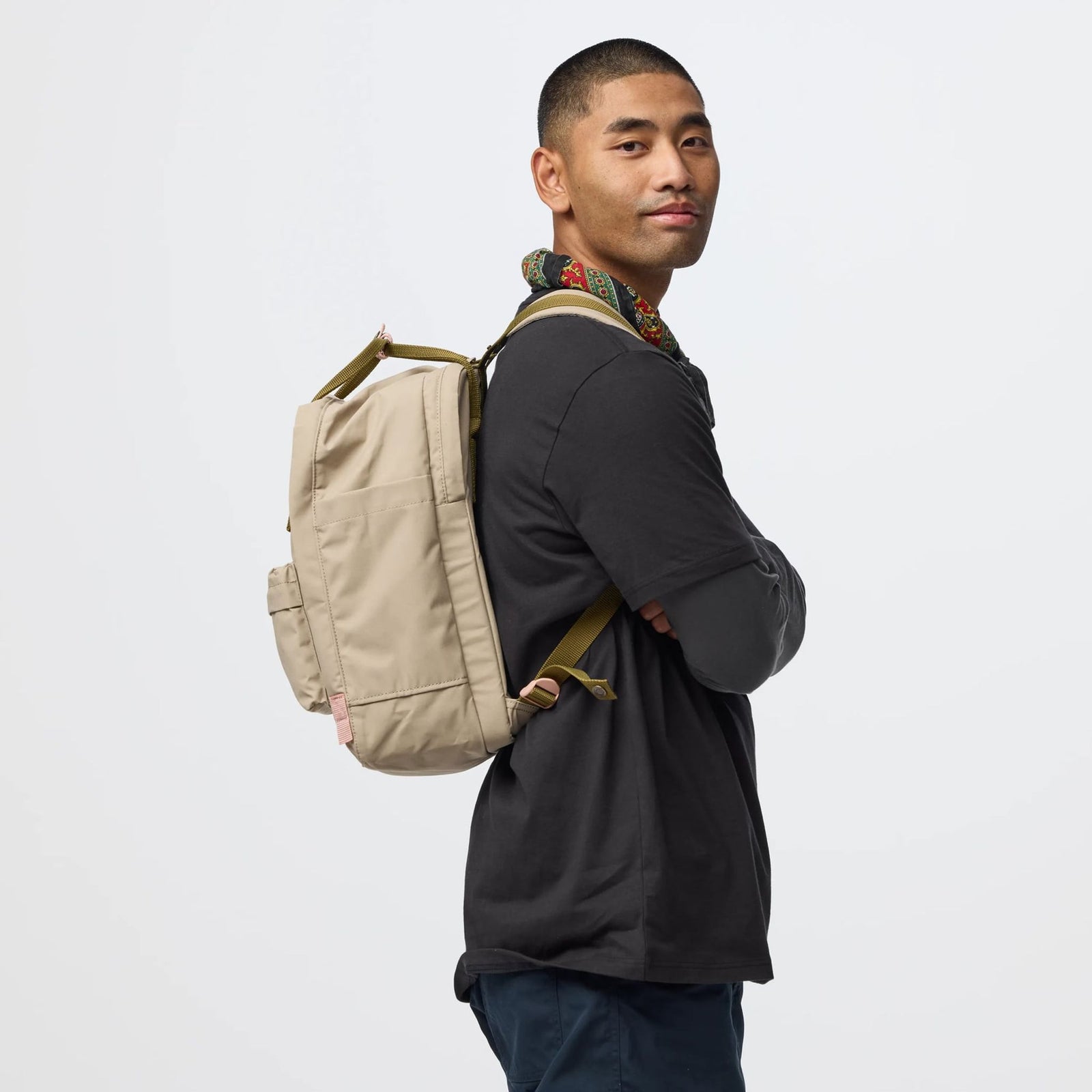 Kånken Koncept Laptop 15" Fjällräven F23200411-118-631 Backpacks 18L / Fossil-Foliage Green