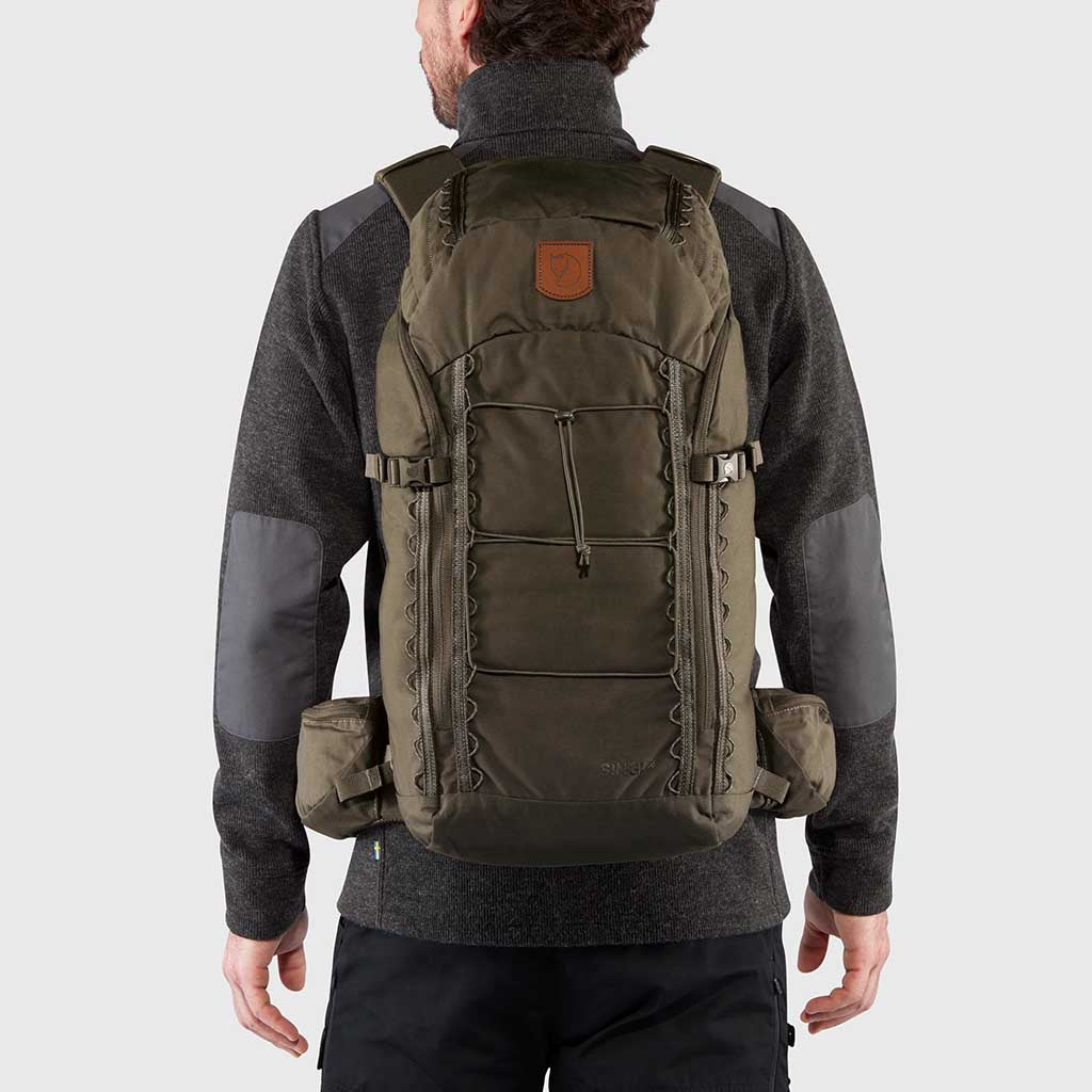 Singi 28 Fjällräven F23320-633 Backpacks 28L / Dark Olive