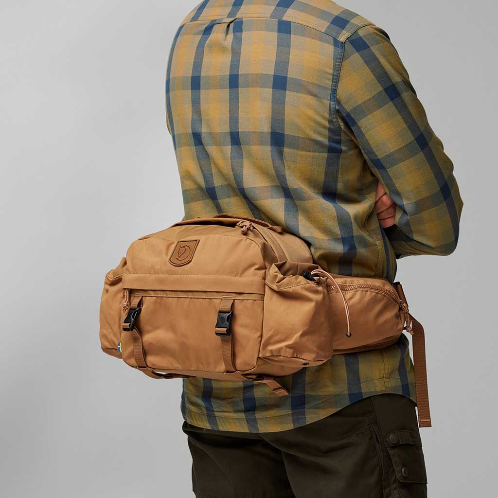 Singi Hip Pack 10 Fjällräven F23200246-228 Bumbags 10L / Khaki Dust