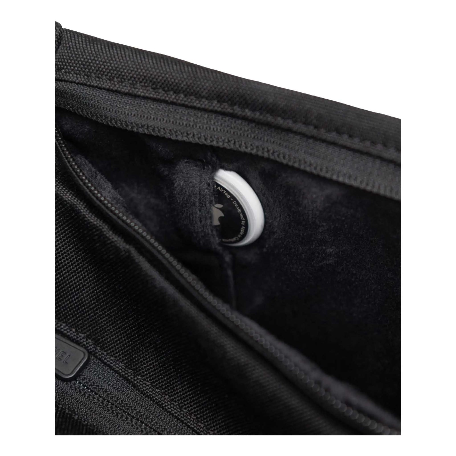 Kaslo Tote Tech Herschel Supply Co. 11655-00001-OS Tote Bags 23L / Black