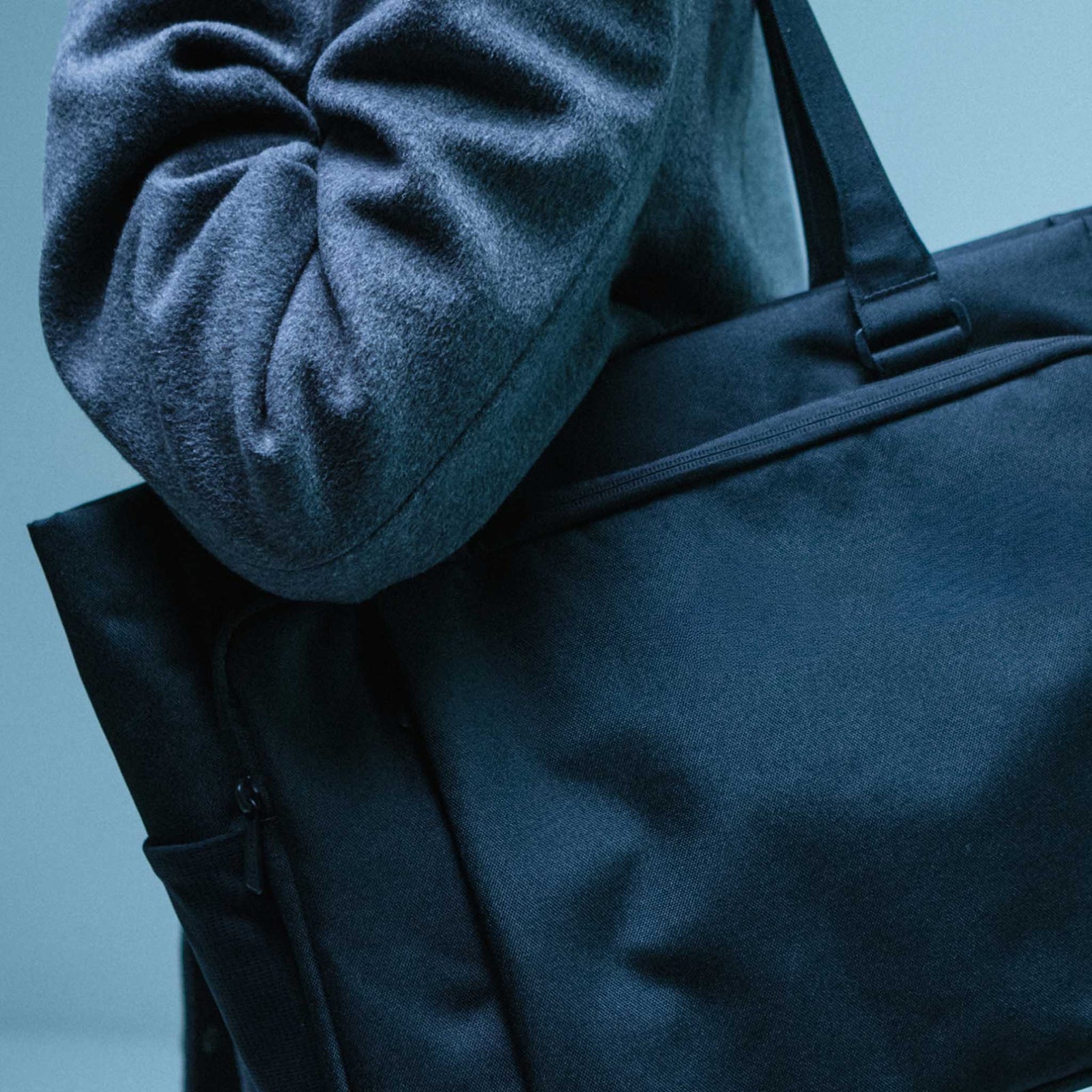 Kaslo Tote Tech Herschel Supply Co. 11655-00001-OS Tote Bags 23L / Black