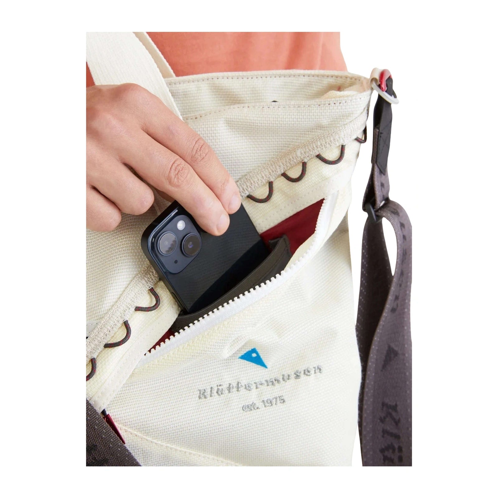 Nagelfar Bag 17L Klättermusen 10367-101-OZ Tote Bags 17L / Snow