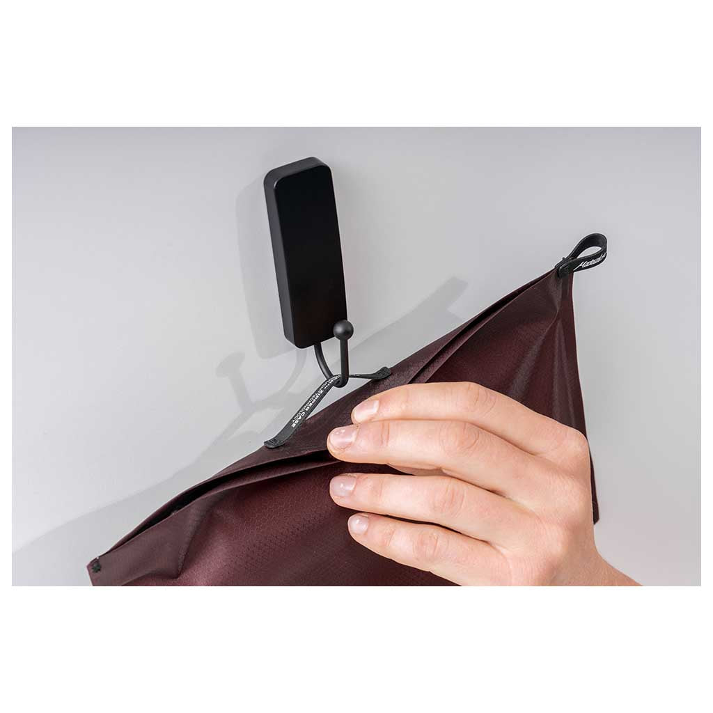 FlatPak Zipper Toiletry Case Matador MATFPZ001R Washbags One Size / Garnet