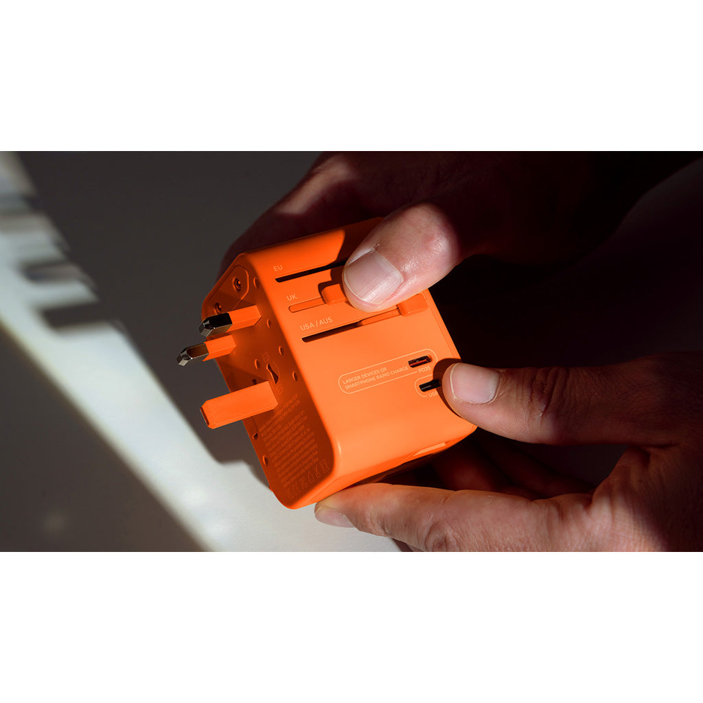 Matador Global Travel Adapter Matador MATJY307001O Power Banks One Size / Orange