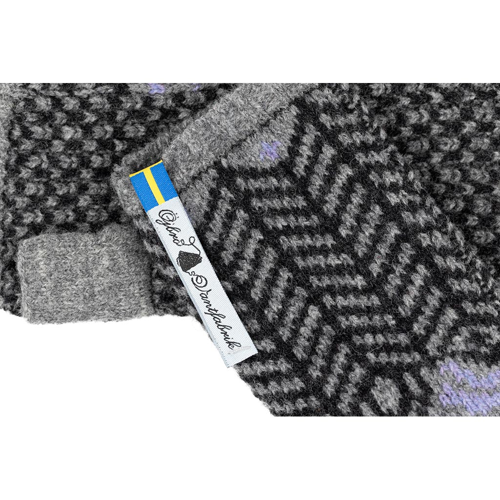 Fager Iris Wristwarmer Öjbro Vantfabrik OIRI05PVLA Wristwarmer One Size / Fager Iris