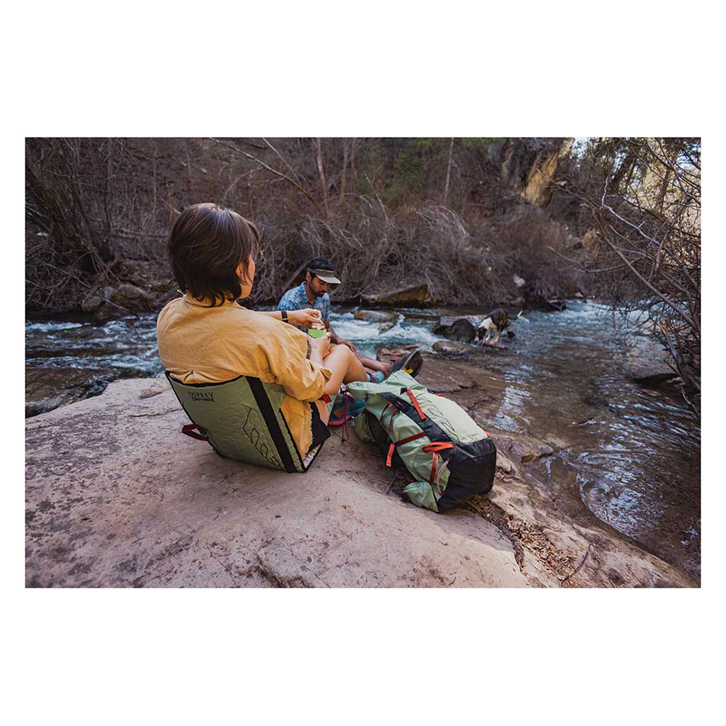 Talon 33 Hex | Osprey x Crazy Creek Collab Osprey 10007190 Backpacks 33L / Botanica/Green