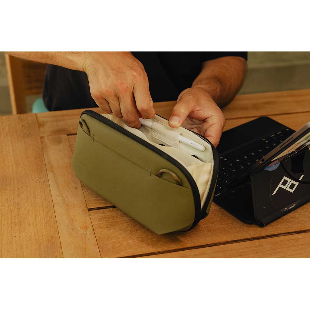 Tech Pouch Peak Design Tech Pouches