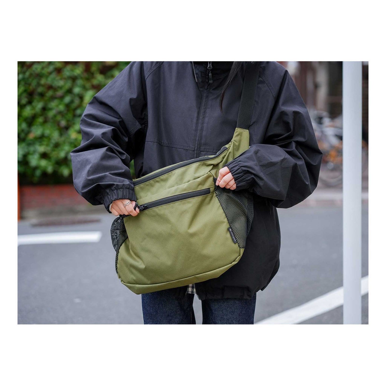 Everyday Use Middle Shoulder Bag Snow Peak AC-25SU40300019 Messenger Bags One Size / Black
