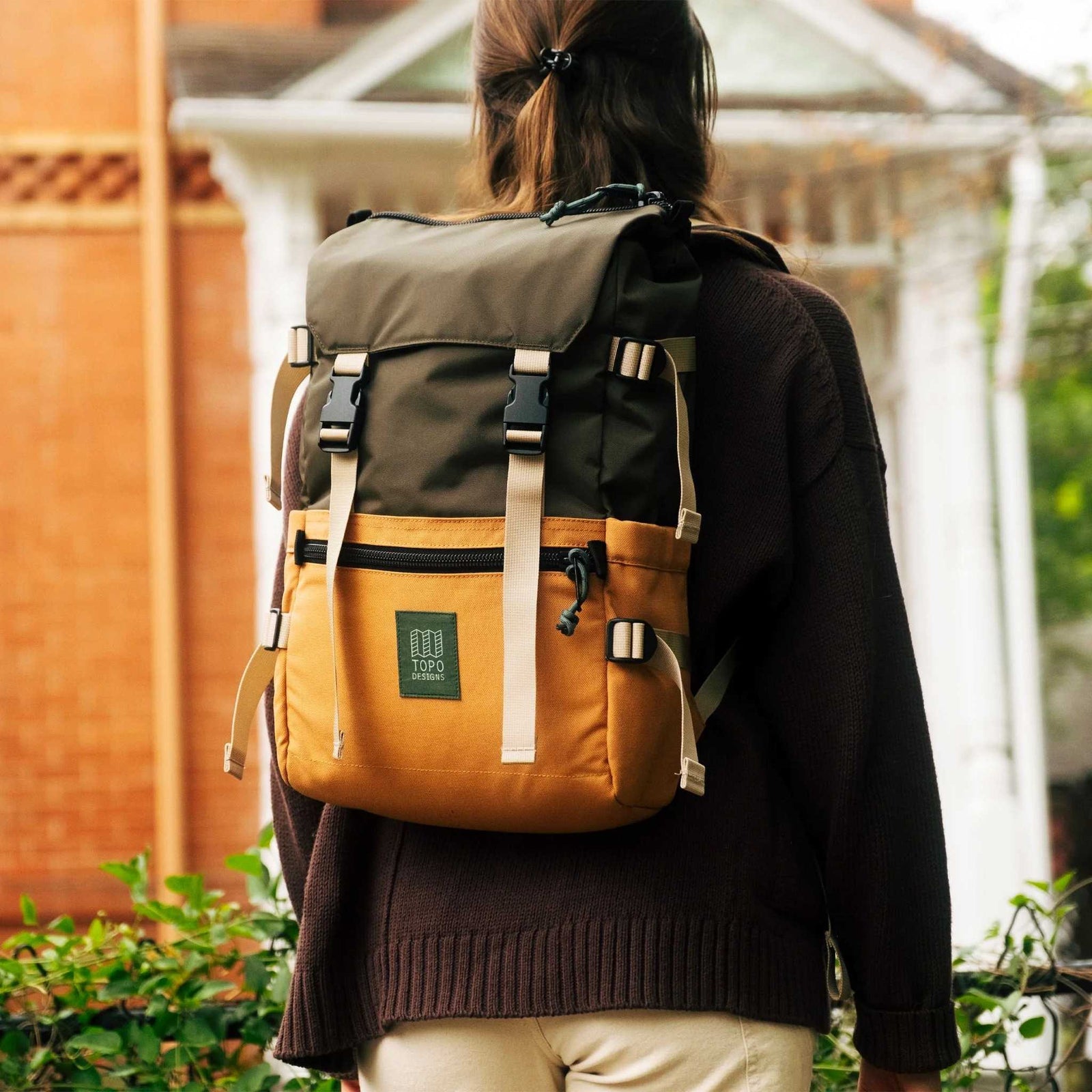 Rover Pack Classic Topo Designs 932436213000 Backpacks 20L / Woodland/Brown Oak