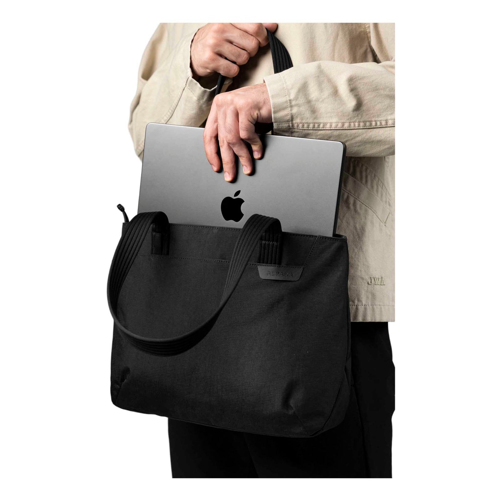 Flight Tote (S)