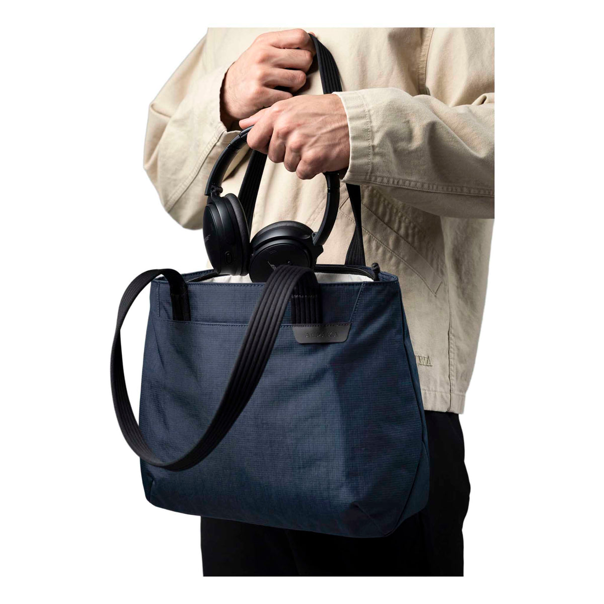 Flight Tote (S)