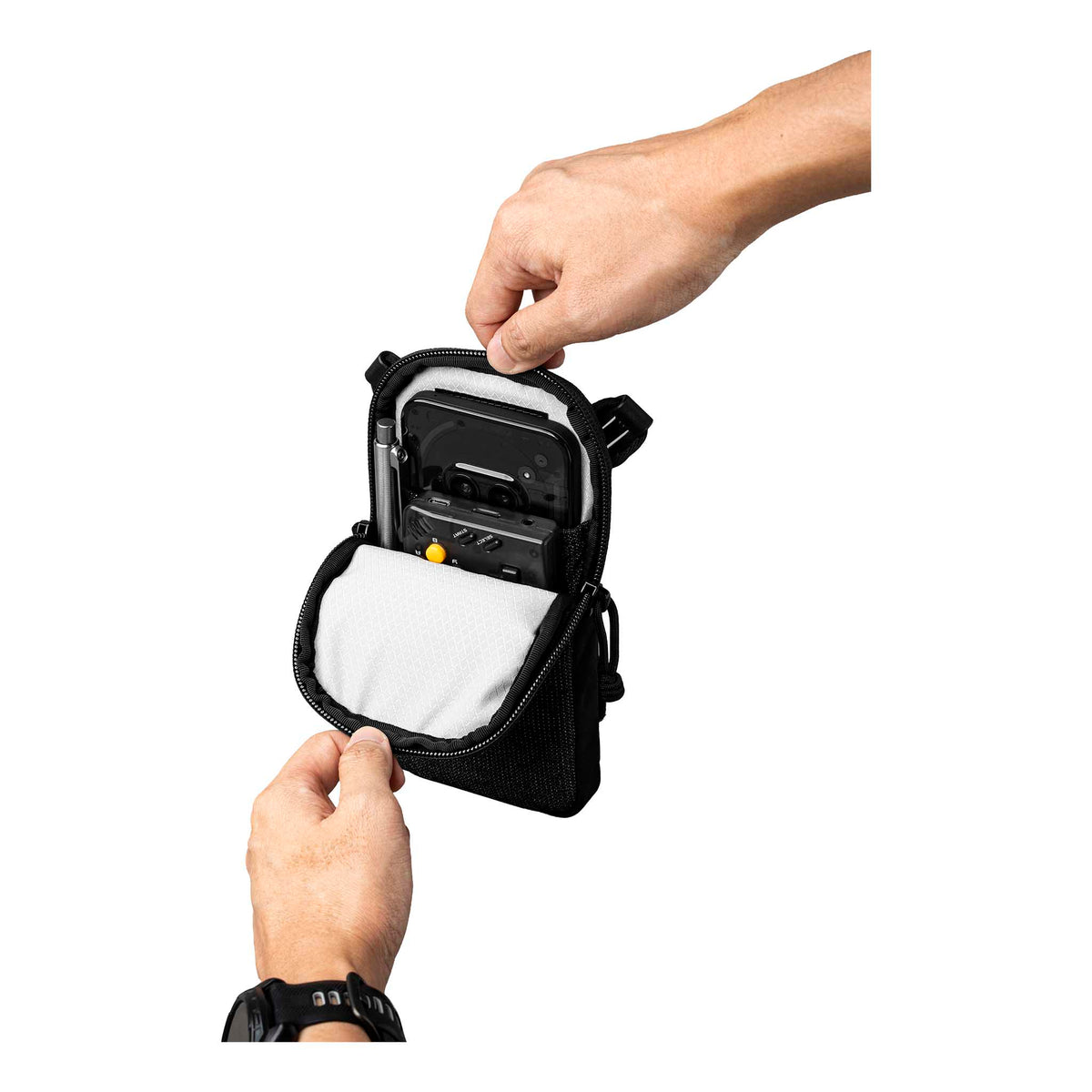 Modular Shoulder Pocket Slim Alpaka AD010920131 Phone Pockets Slim / Black | Axoflux 400D Washed Nylon