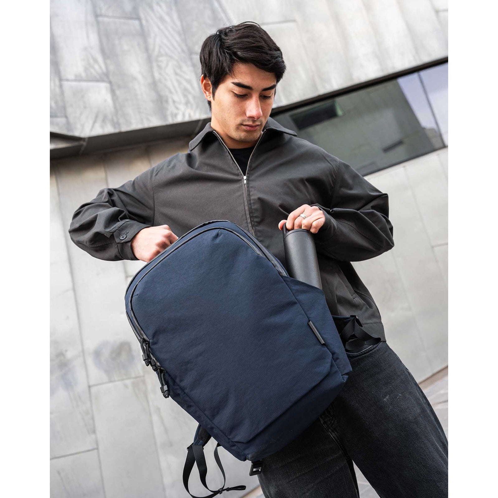Bravo Backpack 23L Alpaka AA010610124 Backpacks 23L / Black | Axoflux 400D