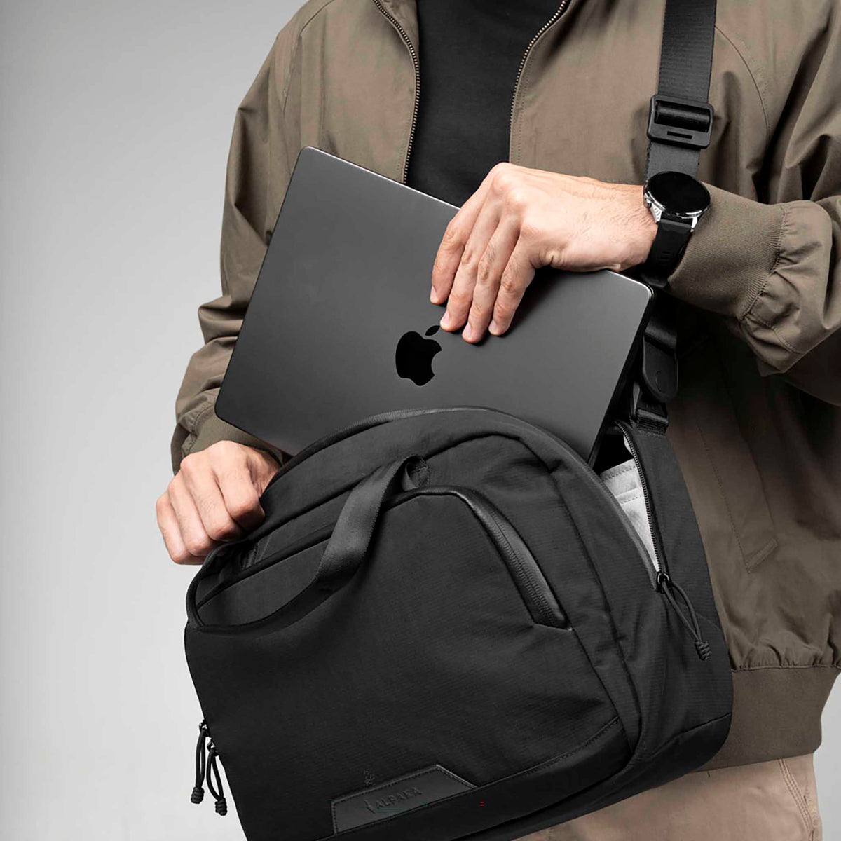 Bravo Brief | 14" Alpaka AA010910124 Briefcases 13L / Black Axoflux 400D Ripstop Nylon
