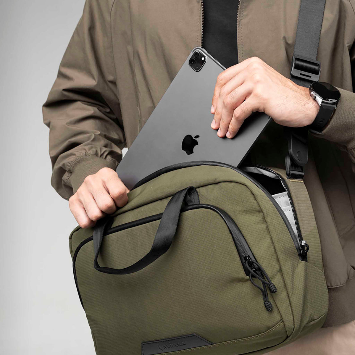 Bravo Brief | 14" Alpaka AA010910524 Briefcases 13L / Green Axoflux 400D Ripstop Nylon