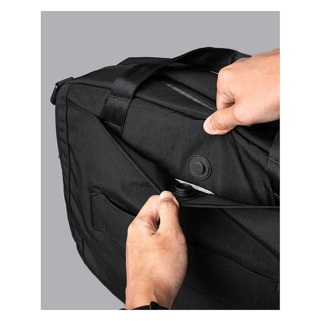 Bravo Brief Alpaka AA010820124 Briefcases 15L / Black | Axoflux 400D