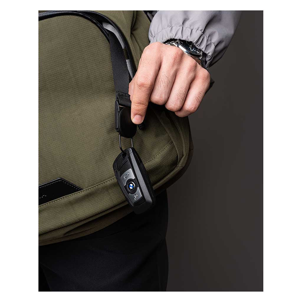 Bravo Brief Alpaka AA010820524 Briefcases 15L / Green | Axoflux 400D