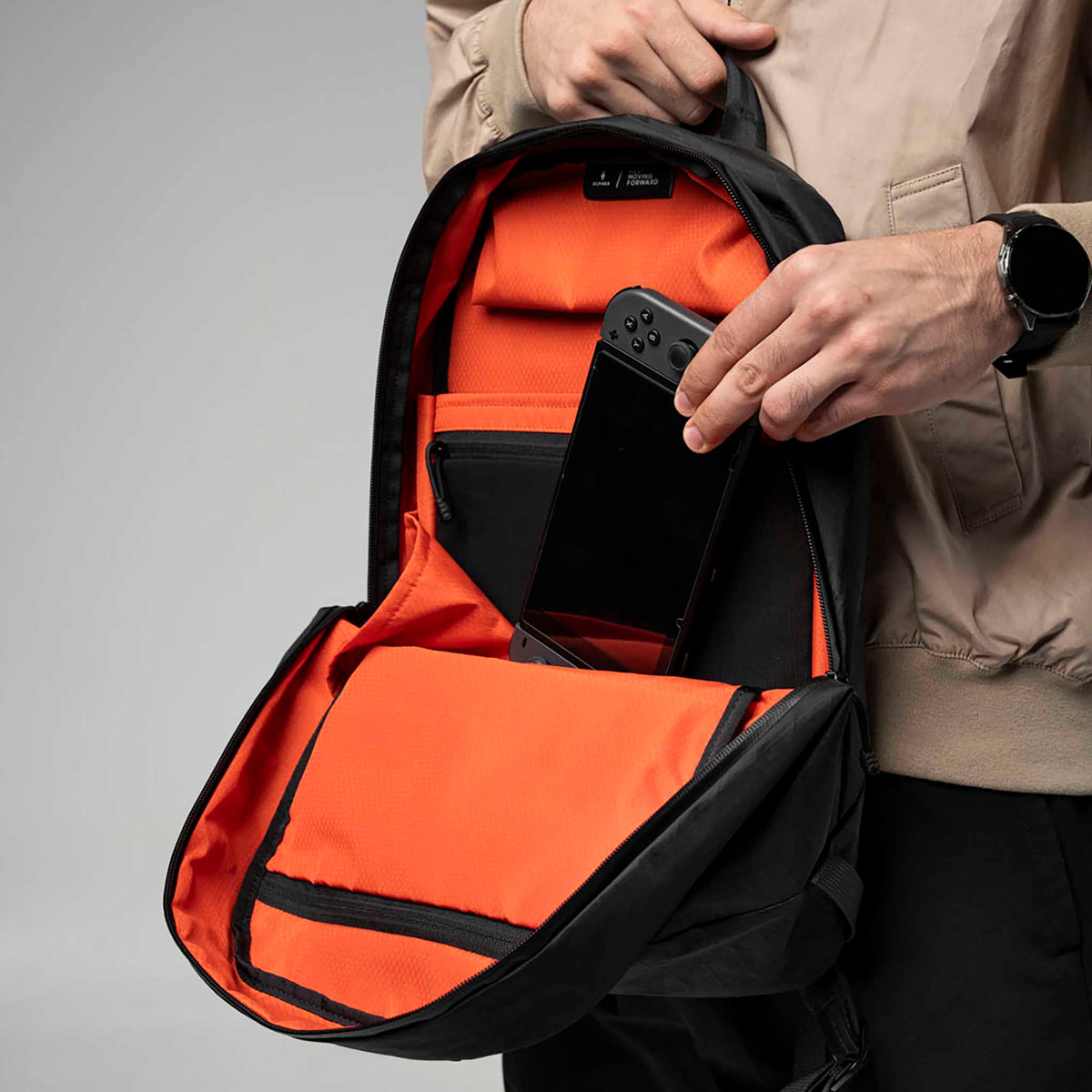 Essential Backpack 16L Alpaka AD010840103 Backpacks 16L / Black X-Pac Vx21