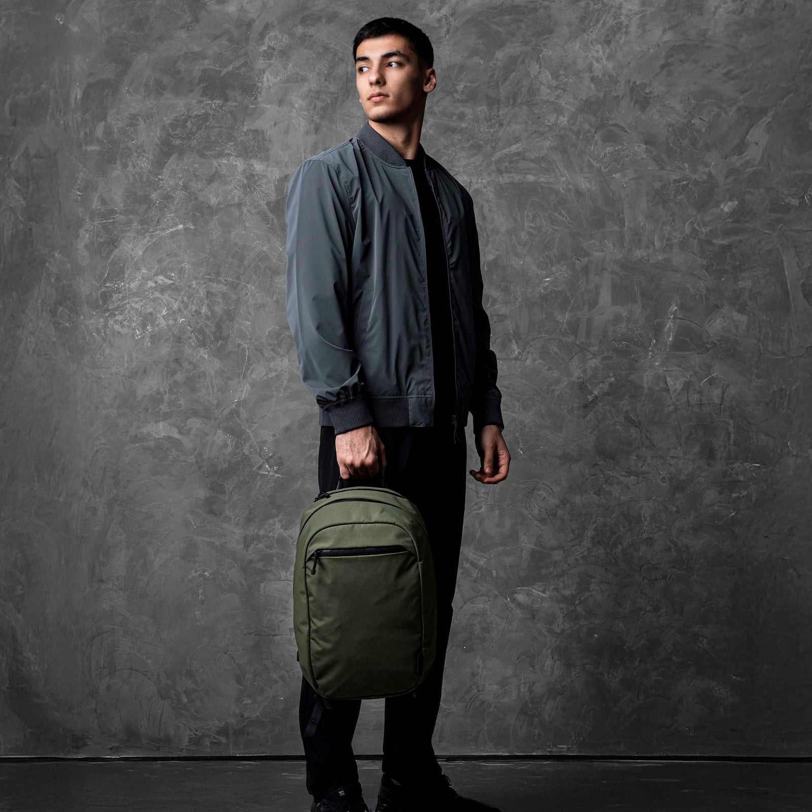 Essential Backpack 16L Alpaka AD010840518 Backpacks 16L / Green Axoflux 210D