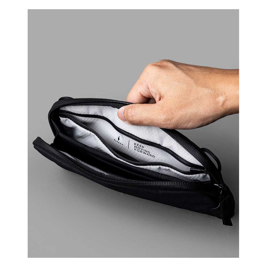 Flight Pouch Alpaka AA010510118 Pouches 300ml / Black | Axoflux 210D