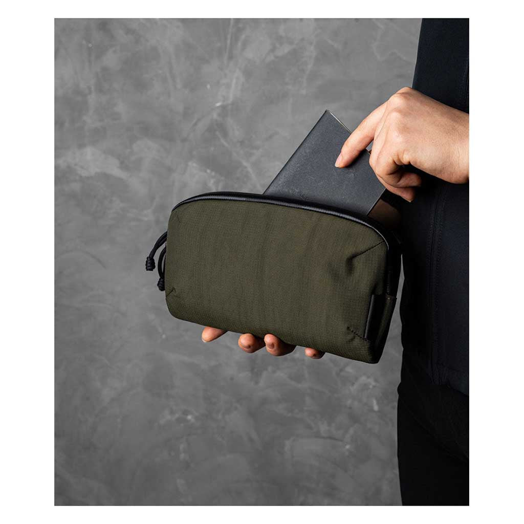 Flight Pouch Pro Alpaka AA010810524 Pouches 0.7L / Green | Axoflux 400D