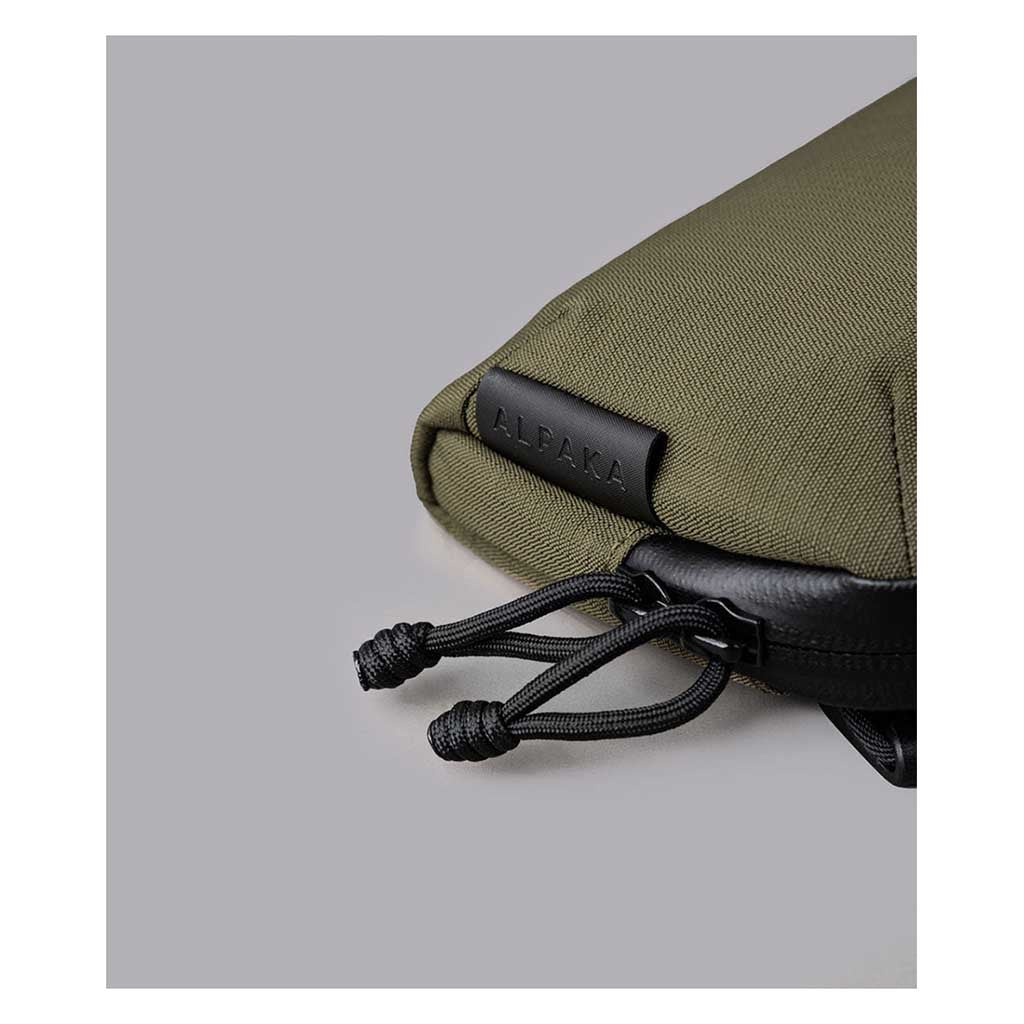 Flight Pouch Pro Alpaka AA010810524 Pouches 0.7L / Green | Axoflux 400D