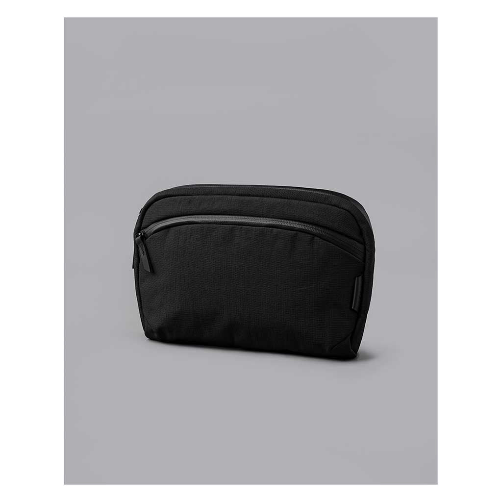 Flight Sling 2L Alpaka AA010460124 Sling Bags 2L / Black | Axoflux 400D