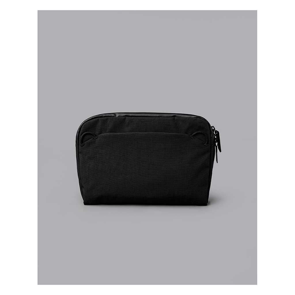 Flight Sling 2L Alpaka AA010460124 Sling Bags 2L / Black | Axoflux 400D