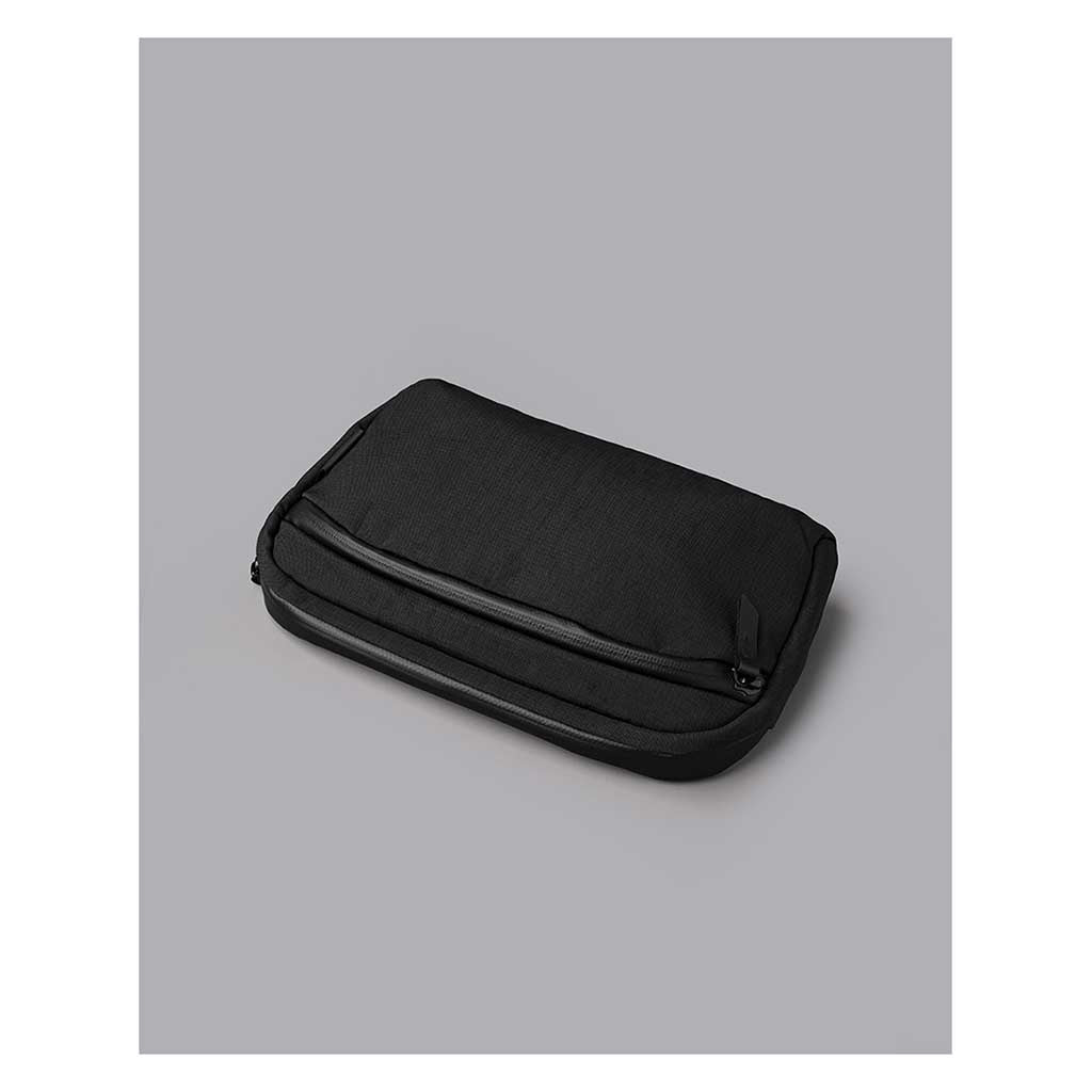 Flight Sling 2L Alpaka AA010460124 Sling Bags 2L / Black | Axoflux 400D