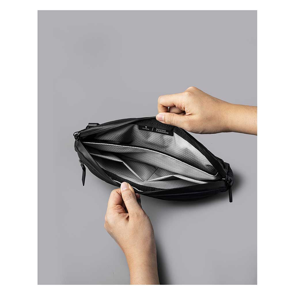 Flight Sling 2L Alpaka AA010460124 Sling Bags 2L / Black | Axoflux 400D